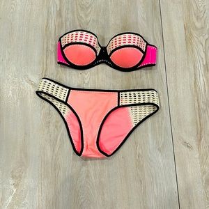 Victoria’s Secret Bikini (Y2K and in great condition!)